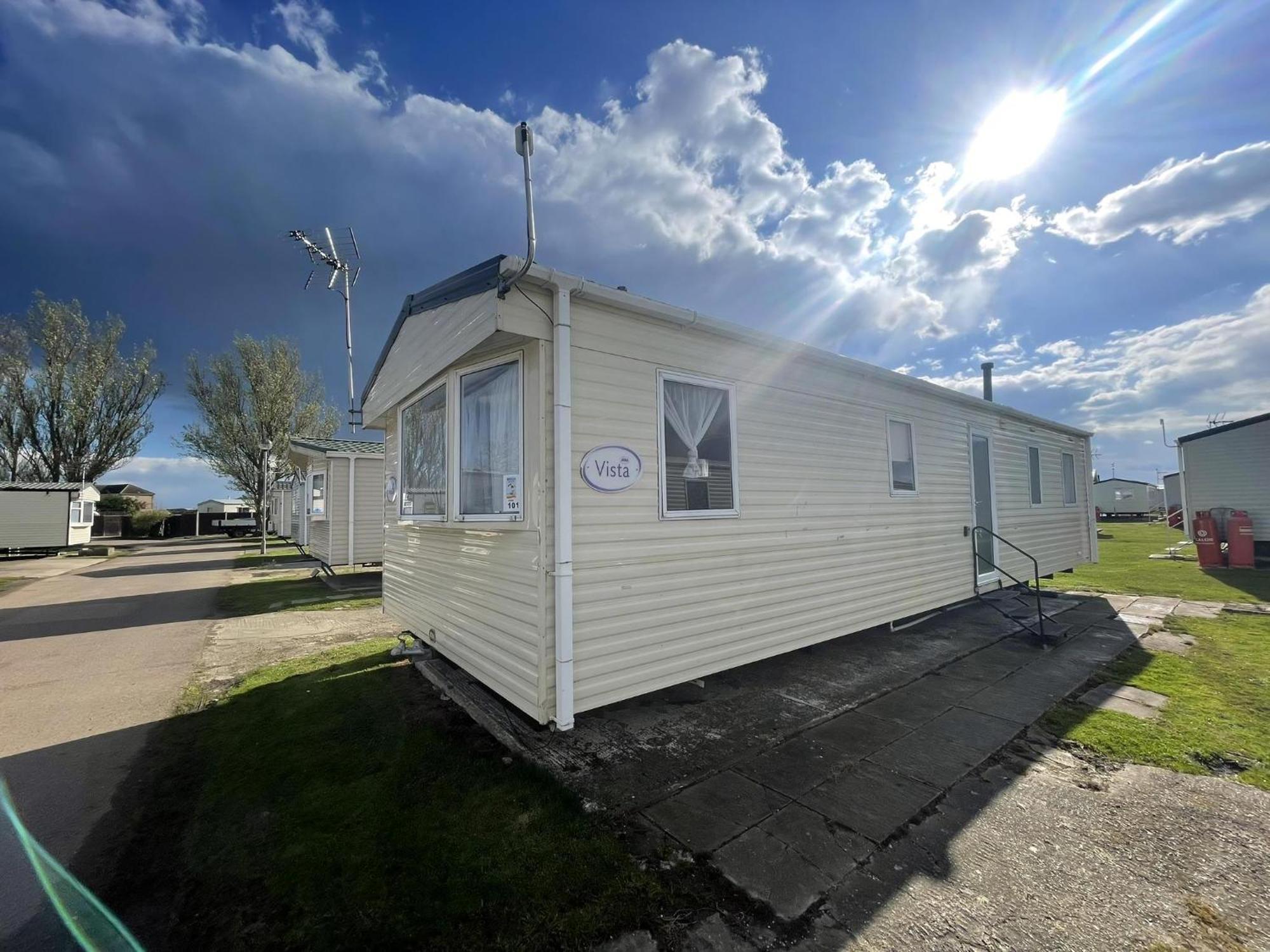 Lovely 8 Berth Caravan At St Osyth Beach Holiday Park Ref 28101G Clacton-on-Sea Exterior photo